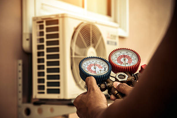 Professional Hvac technician working in Union Star, MO